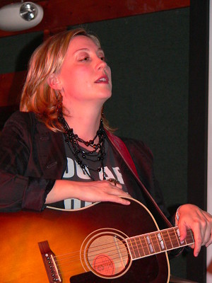 photo of Amy Speace